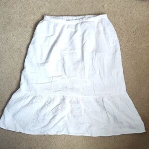 White 100% cotton skirt